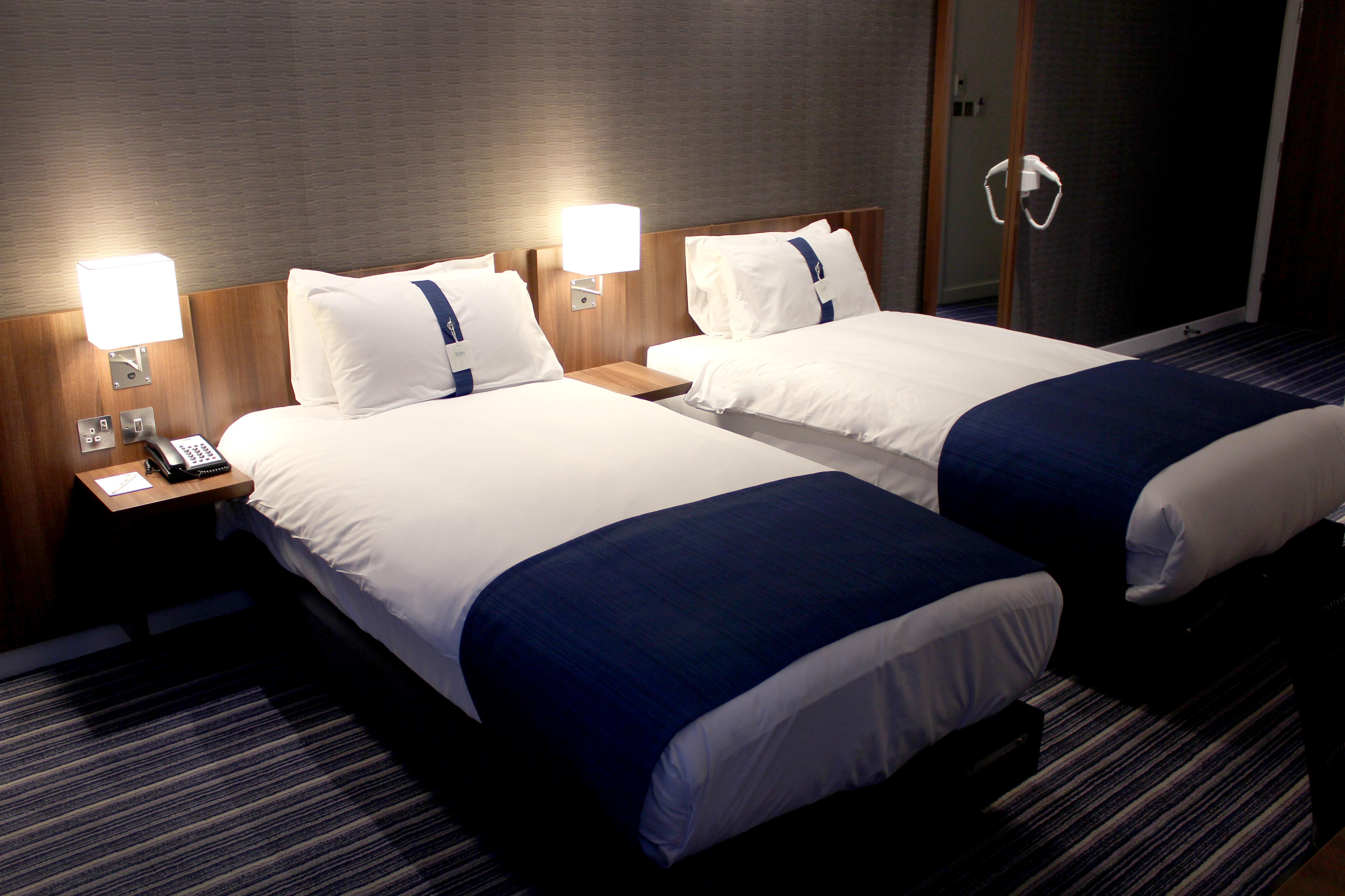 Отель Express By Ihg