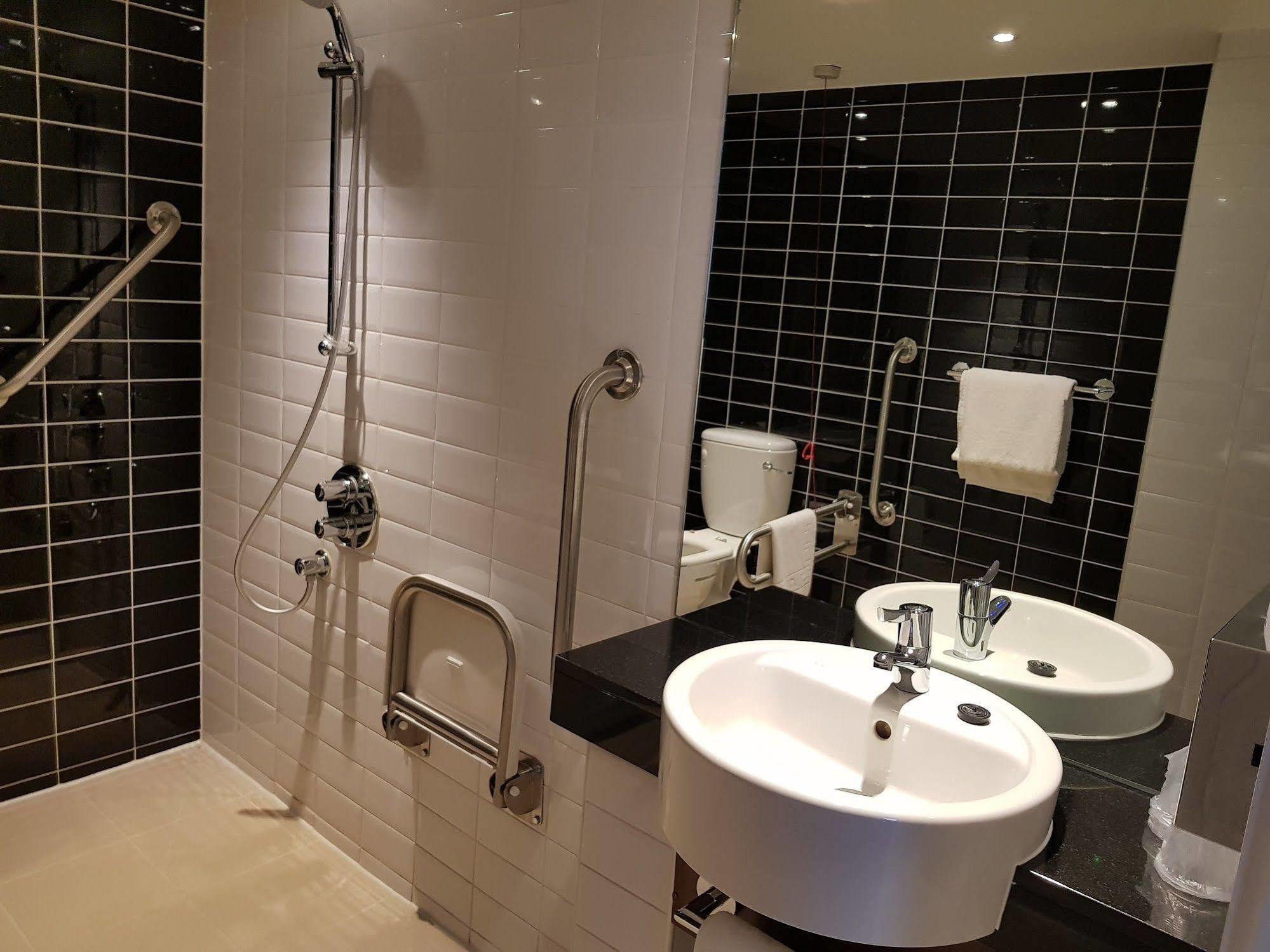 Express By Ihg 3* Wakefield